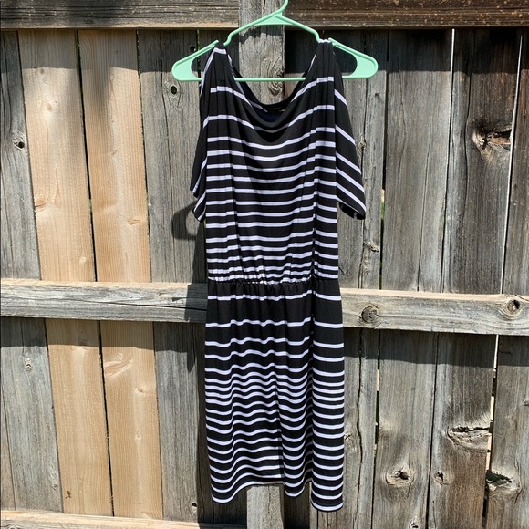 black & white striped cold-shoulder dress - Picture 1 of 3